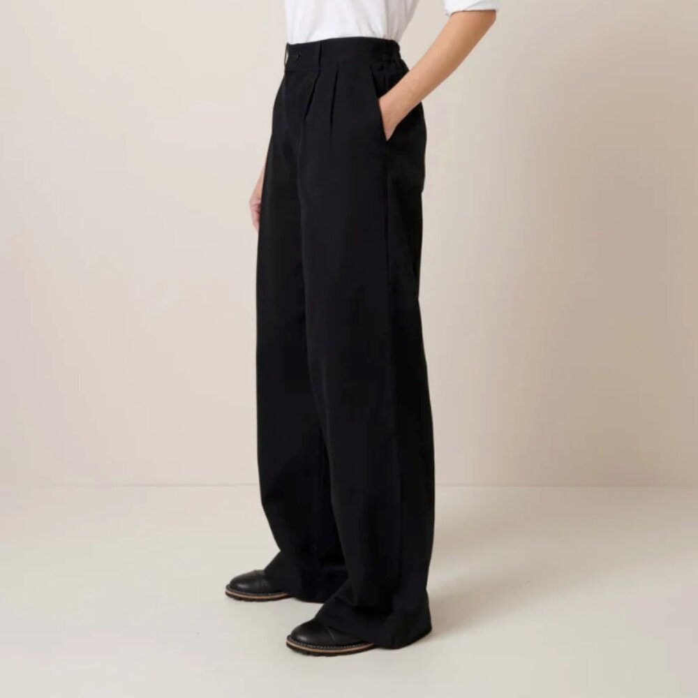 NWT Kowtow Franz Pant - Medium